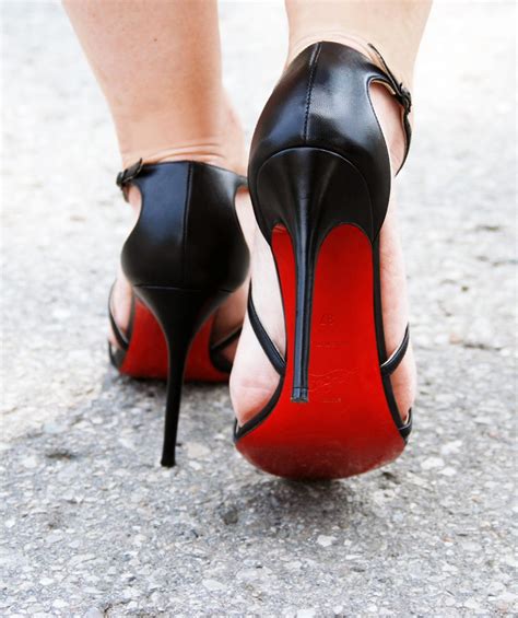 who has red sole shoes.